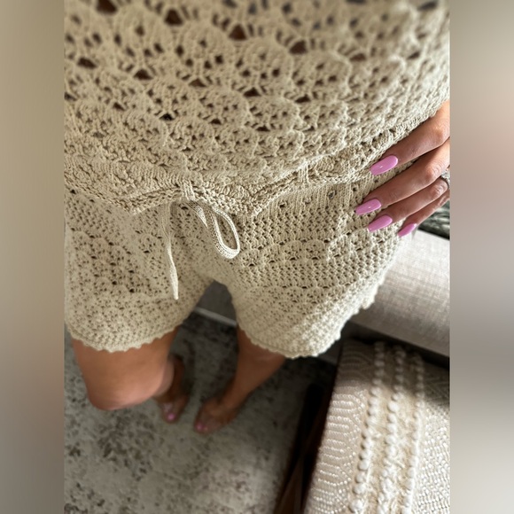 New✨Gorgeous ANTHRO KNIT SHORT SET - Picture 5 of 10